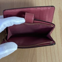 コーチピンクバイフォルダ財布
Coach bifold wallet pink の画像