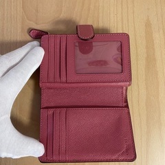 コーチピンクバイフォルダ財布
Coach bifold wallet pink の画像