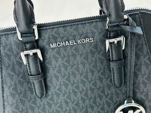 MICHAEL KORS マイケルコース　レディースショルダーバッグ　MKロゴ2way AC1905