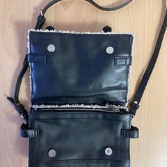 ザラショルダーバッ
グ Zara shoulder bagの画像