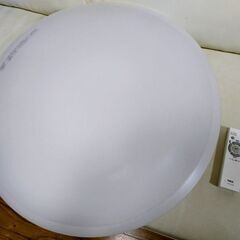 無償譲渡、引き取り限定、LED照明(8畳用)×2、リモコン1つ付きの画像