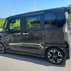 令和2年式　HONDA　N-BOXカスタムの画像