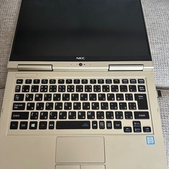 LaVie HZ750/G（i7 7500U/8GB/256GB）コンバーチブルの画像