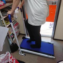 折り畳み式ウォーキングマシーンの画像