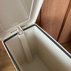 【無料】ゴミ箱　※同商品3つありますの画像