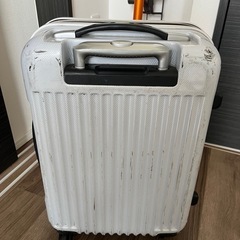 機内持ち込み可能スーツケースの画像