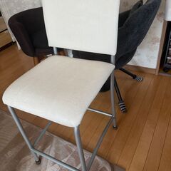 カウンター椅子の画像