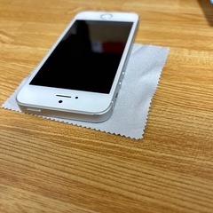 iPhone SE 【KDDI系？simロックあり】の画像