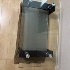 ガラステーブルの画像
