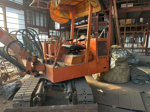 倉庫内保管品、現在も使用中、クボタ　重機