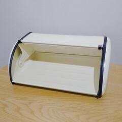 おしゃれなブレッドケースの画像