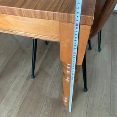 ダイニングテーブル
の画像