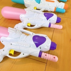 美品　水鉄砲　ウォーターガン　ポンプアクション　川遊び　プール　4点の画像