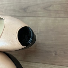 ストロベリーフィールズ　パンプスの画像