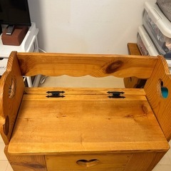 かわいい　木製　収納ベンチ　テーブルの画像