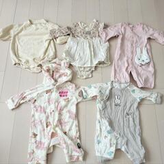 ベビー服 50サイズ〜60サイズ〜70サイズ 65点セット 女の子 おくるみ ロンパース スタイ 靴下 ミトン 枕 使い捨ておむつ替えシート 天使の羽 マグ 帽子 抱っこ紐カバー ミニーちゃん ミッフィー ディズニー ベアー combi ANAP SLAPSLAPの画像