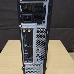 AMD8コアCPU搭載　スリムケースで設置場所を選ばない高性能PCの画像