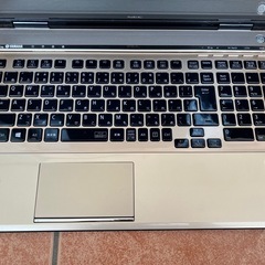 NEC ノートパソコンの画像