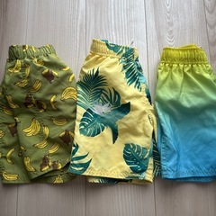 キッズ　水着　ラッシュガードの画像