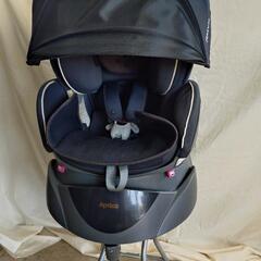 アップリカのベッドのようになるチャイルドシートの画像