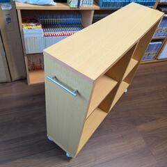 キャスター付き本棚の画像