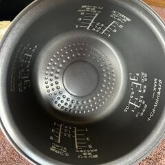Panasonic　パナソニック　炊飯器　可変圧力IHジャー炊飯器　SR-PW107　5.5合炊　3.2リットル　2017年製の画像