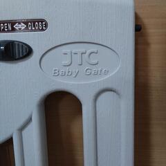 JTC オートバック　ベビーゲートの画像