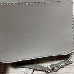ショルダーバッグの画像