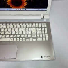 東芝/i7/SSD512GB/8GB/Office付/15.6型/金/高性能の画像