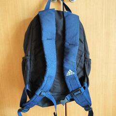 adidasバッグの画像