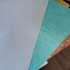 色んな紙 画用紙などの画像