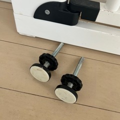 キスベビー　ベビーゲート　白の画像