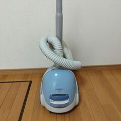 日立紙パック式掃除機(2002年製)の画像