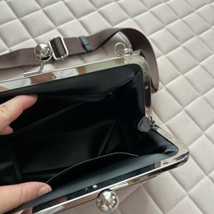 がま口ショルダーバッグ　ブラックの画像