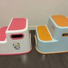 子供用踏み台　2つの画像