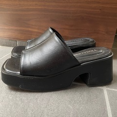 厚底　サンダルの画像