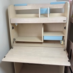 勉強机（ライティングデスク）の画像