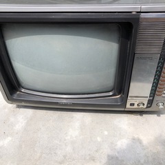 ブラウン管テレビ　レトロ　の画像