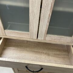 【ジャングルジャングル滋賀草津店】ジモティ来店特価!! スリム食器棚 ナチュラル J-250819の画像