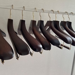 木製ハンガー9本の画像
