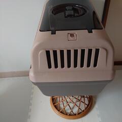 ペットキャリーの画像
