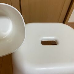 【0円】風呂桶、イスの画像