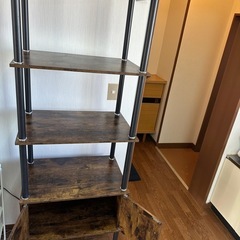 組み立て式、キッチン収納棚の画像