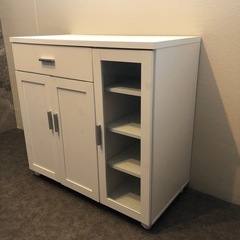 木製カウンターワゴン　キャビネット　食器棚　キッチンカウンター　幅890mm　ホワイト　キャスター付きの画像