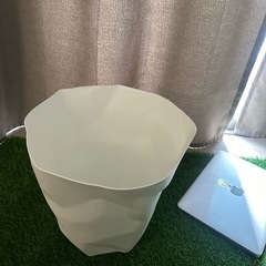 ゴミ箱の画像