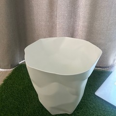 ゴミ箱の画像