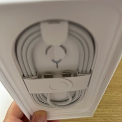 iPhone16e箱　ケーブル付きの画像