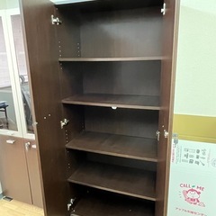 鍵付き書庫の画像