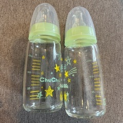 哺乳瓶2本の画像