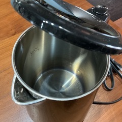 目玉商品👀✨　 ニトリ HBK068BK 黒 Wウォールステレンス電気ケトルの画像